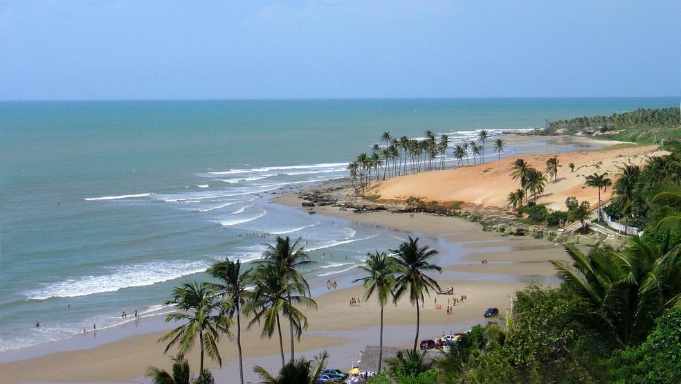 Praia da Lagoinha corresponde a 1 km da costa do município de Paraipaba, no Ceará — Foto: Divulgação
