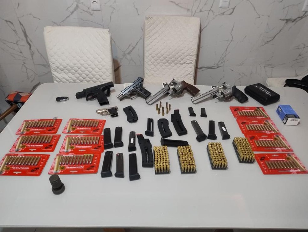 As investigações continuam com a análise do material apreendido e a identificação de novos suspeitos. — Foto: Reprodução