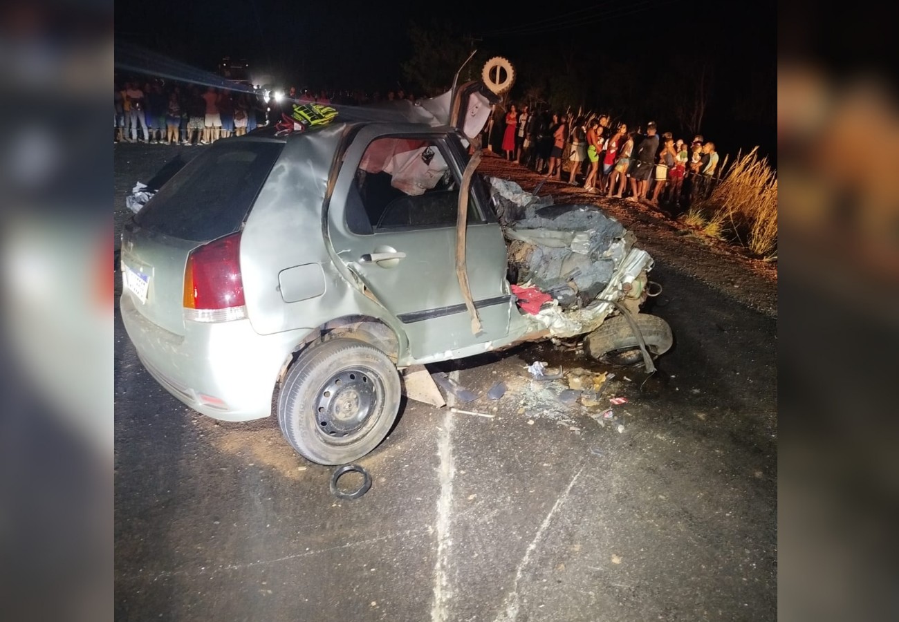 Acidente entre carro e caminhão deixa mortos na TO-010