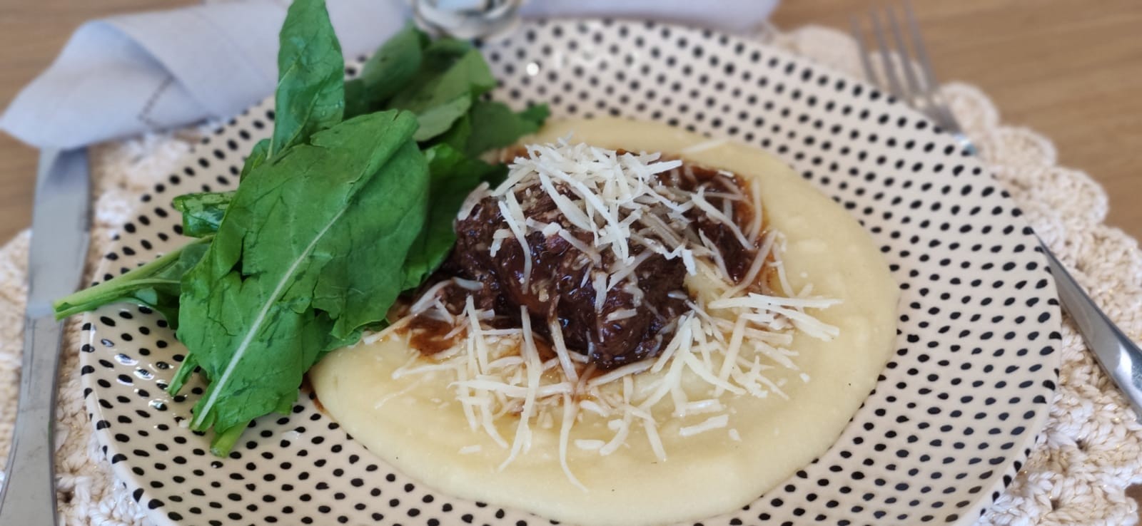 Sabor de Casa: aprenda a preparar 'polenta da Mama com rabada', receita que sobreviveu a guerras e uniu a família Mazzucco