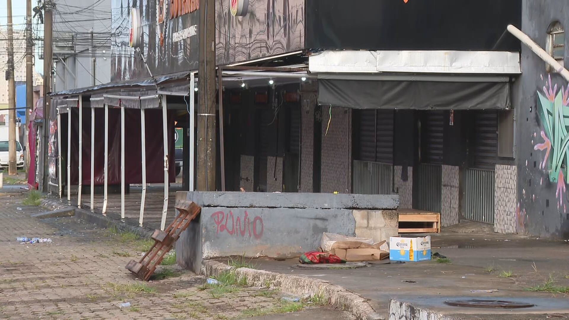 Duas pessoas são baleadas durante briga em bar no DF