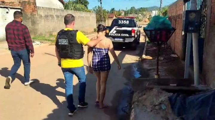 Mulher investigada por extorsão fez 'ameaças veladas' de morte ao exigir R$ 200 mil de família, diz polícia