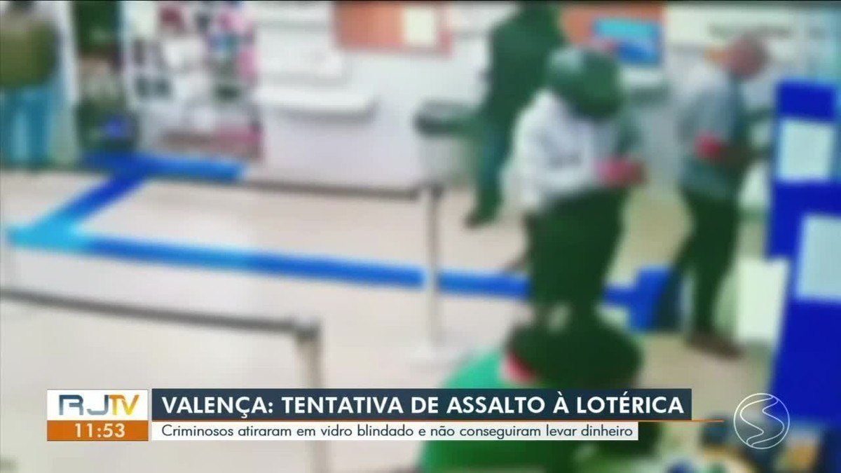 VÍDEO: Criminosos atiram contra vidro blindado durante tentativa de assalto a casa lotérica em Valença