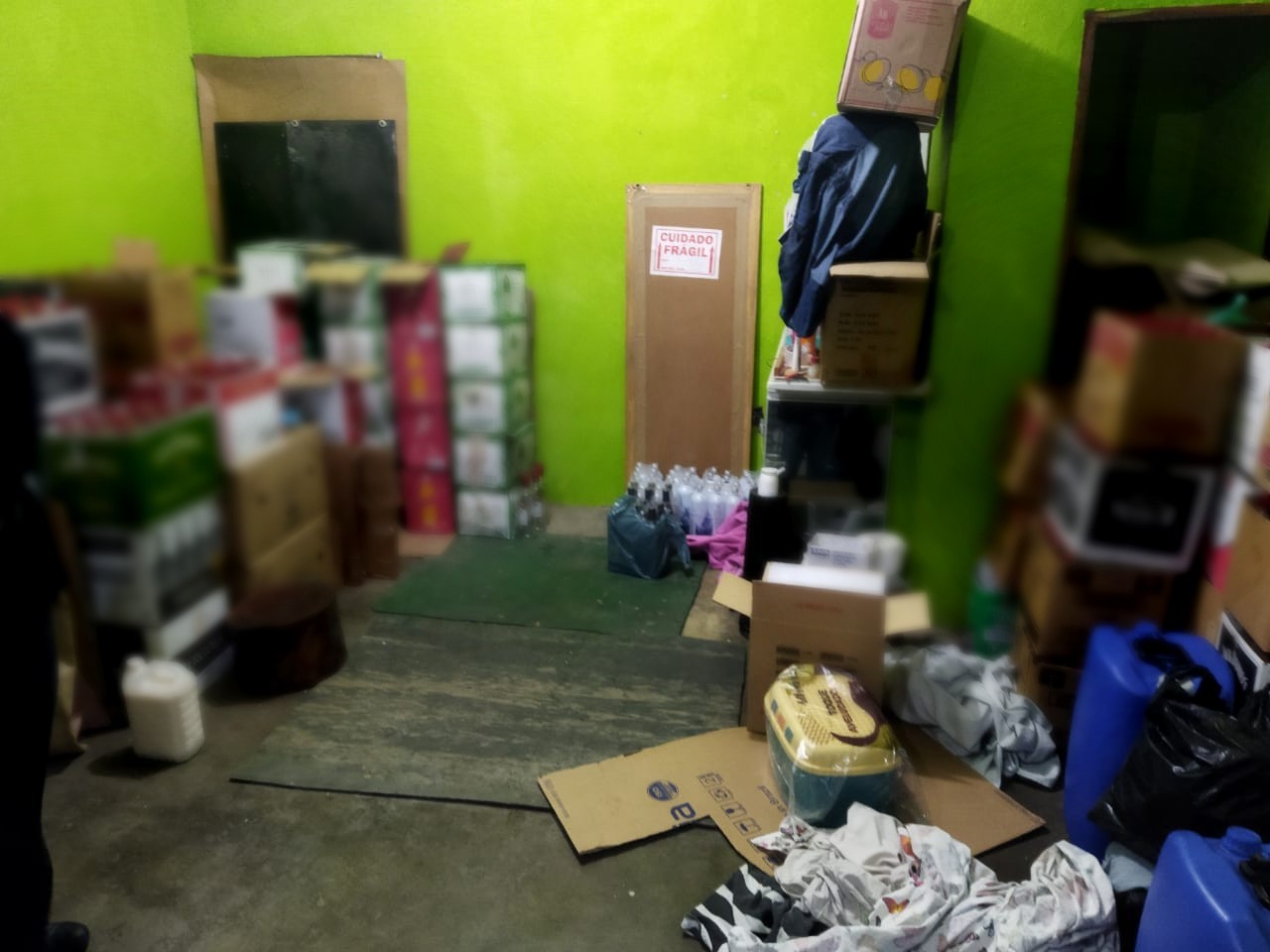 Polícia Civil localiza fábrica clandestina de bebidas ligadas à morte de duas pessoas por intoxicação com metanol em SP