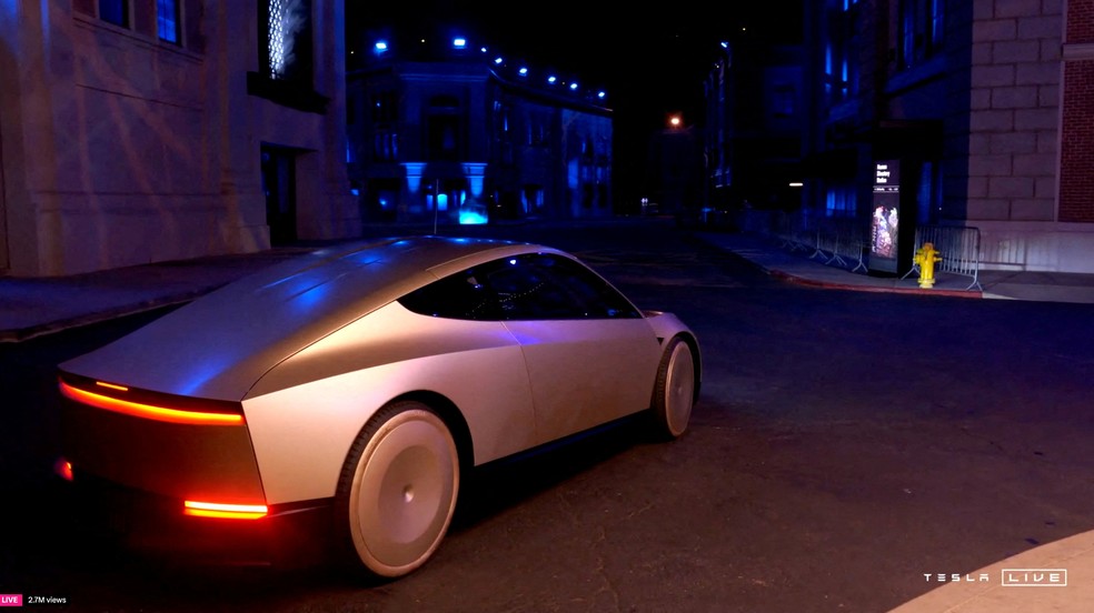 Cybercab é o robotáxi da Tesla, carro sem volantes e pedais, lançado em Los Angeles; imagem foi retirada de vídeo — Foto: Tesla/Divulgação via Reuters