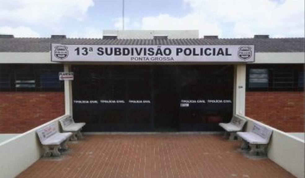 Suspeito foi levado para Delegacia de Polícia Civil de Ponta Grossa — Foto: Polícia Civil/Divulgação