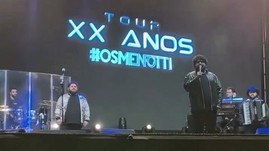Cantor Fabiano, que faz dupla com o irmão Menotti, fala de acidente de carro durante show no RJ: 'A mão de Deus me segurou’ - Foto: (Reprodução)