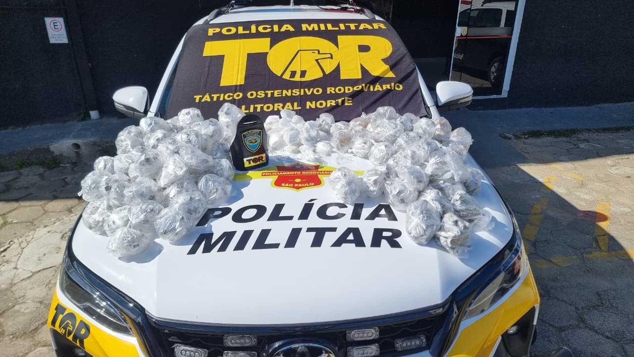 Passageiro de carro de app é preso com mais de 3 mil porções de drogas na rodovia dos Tamoios