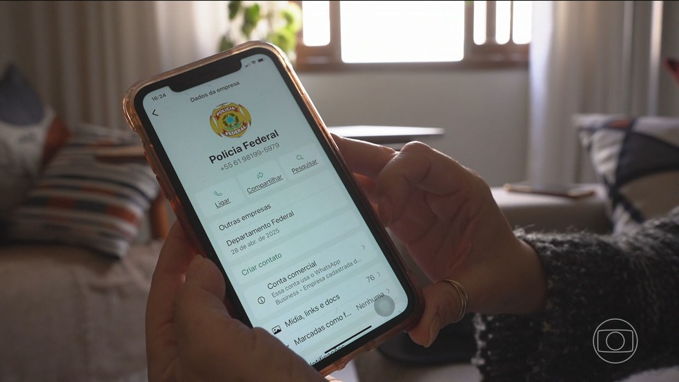 Criminosos se passam por policiais federais para aplicar golpes em aplicativos de mensagem — Foto: Reprodução/TV Globo