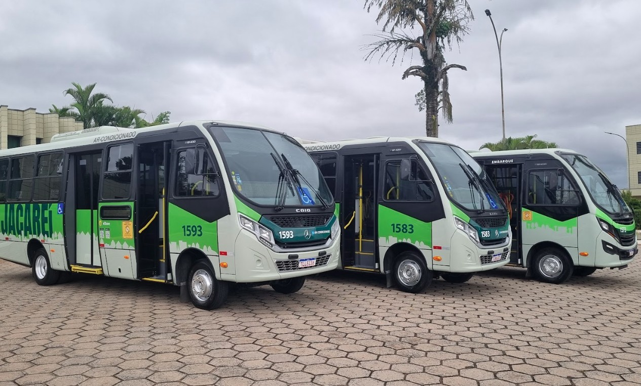 Jacareí amplia frota com novos micro-ônibus climatizados e menos poluentes