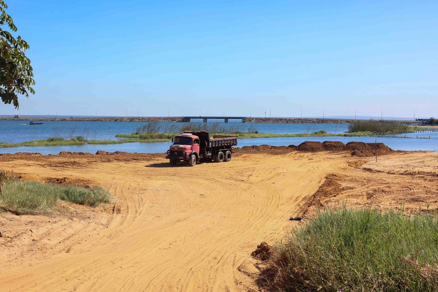Praia da Graciosa: obras de revitalização e ampliação de faixa de areia completam quatro meses