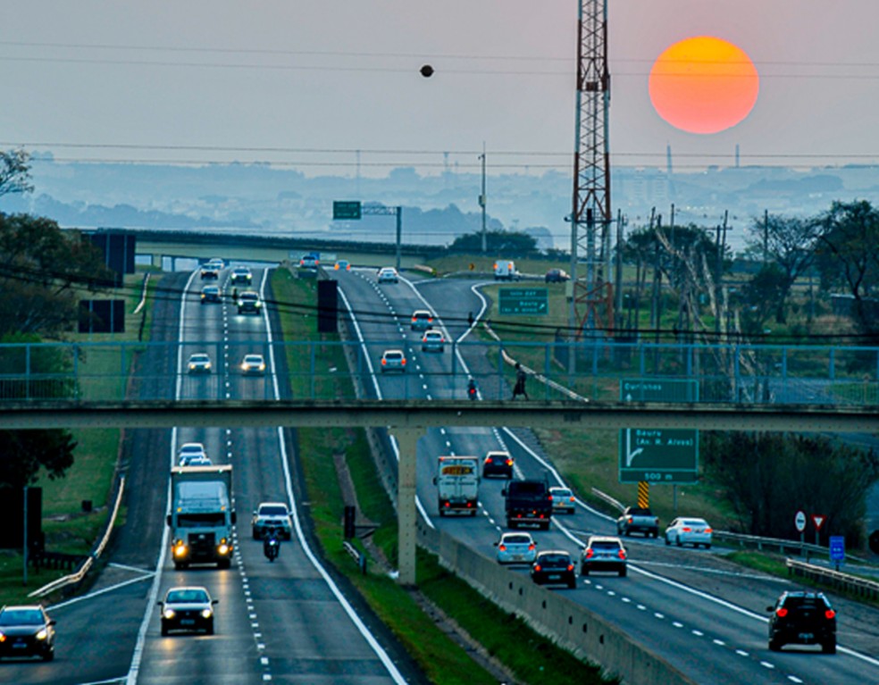Medida cumpre objetivo de garantir maior fluidez no período de fluxo intenso de veículos — Foto: Eixo SP