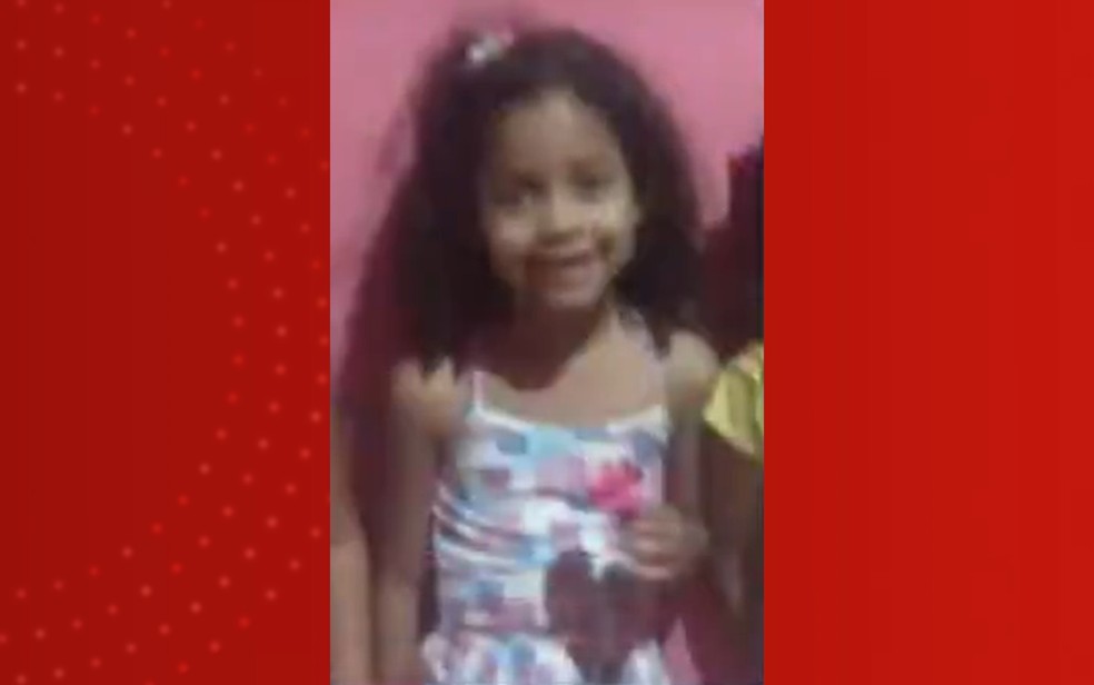 Menina de 6 anos morreu após ser atropelada pelo transporte escolar em Barra — Foto: Redes sociais
