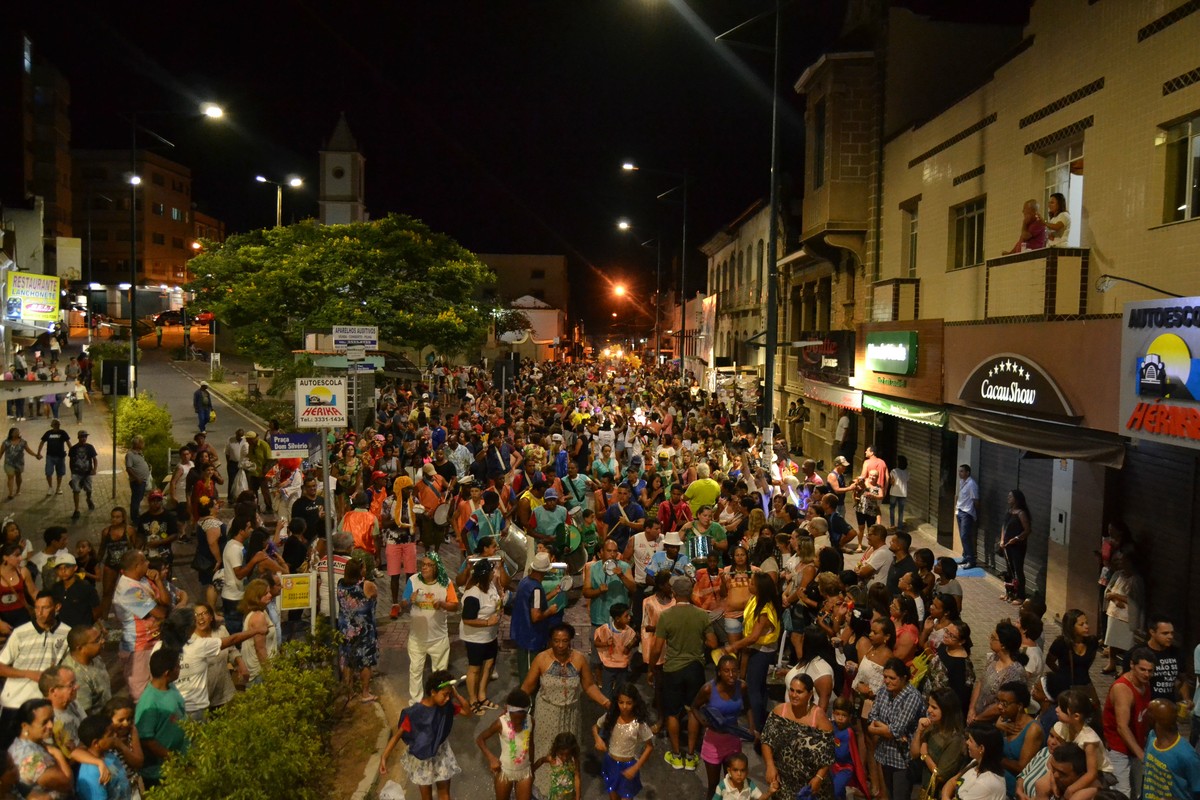 Bloco 'Tirando a Máscara' celebra 20 anos de inclusão no carnaval de