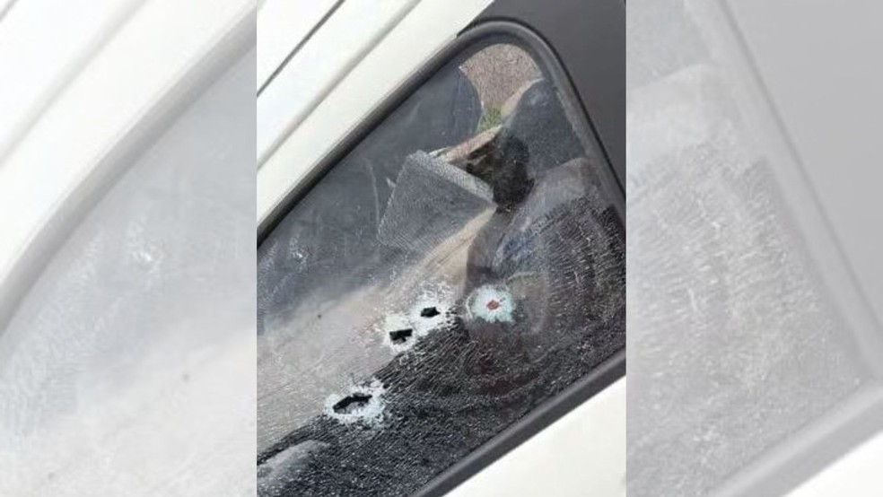 1 de 4
Mulher foi morta a tiros dentro do carro em Ja&uacute; &mdash; Foto: Central da Not&iacute;cia/ Reprodu&ccedil;&atilde;o
