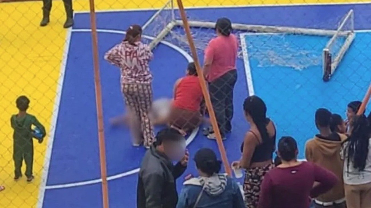Morre menino atingido na cabeça por trave em quadra esportiva em SC