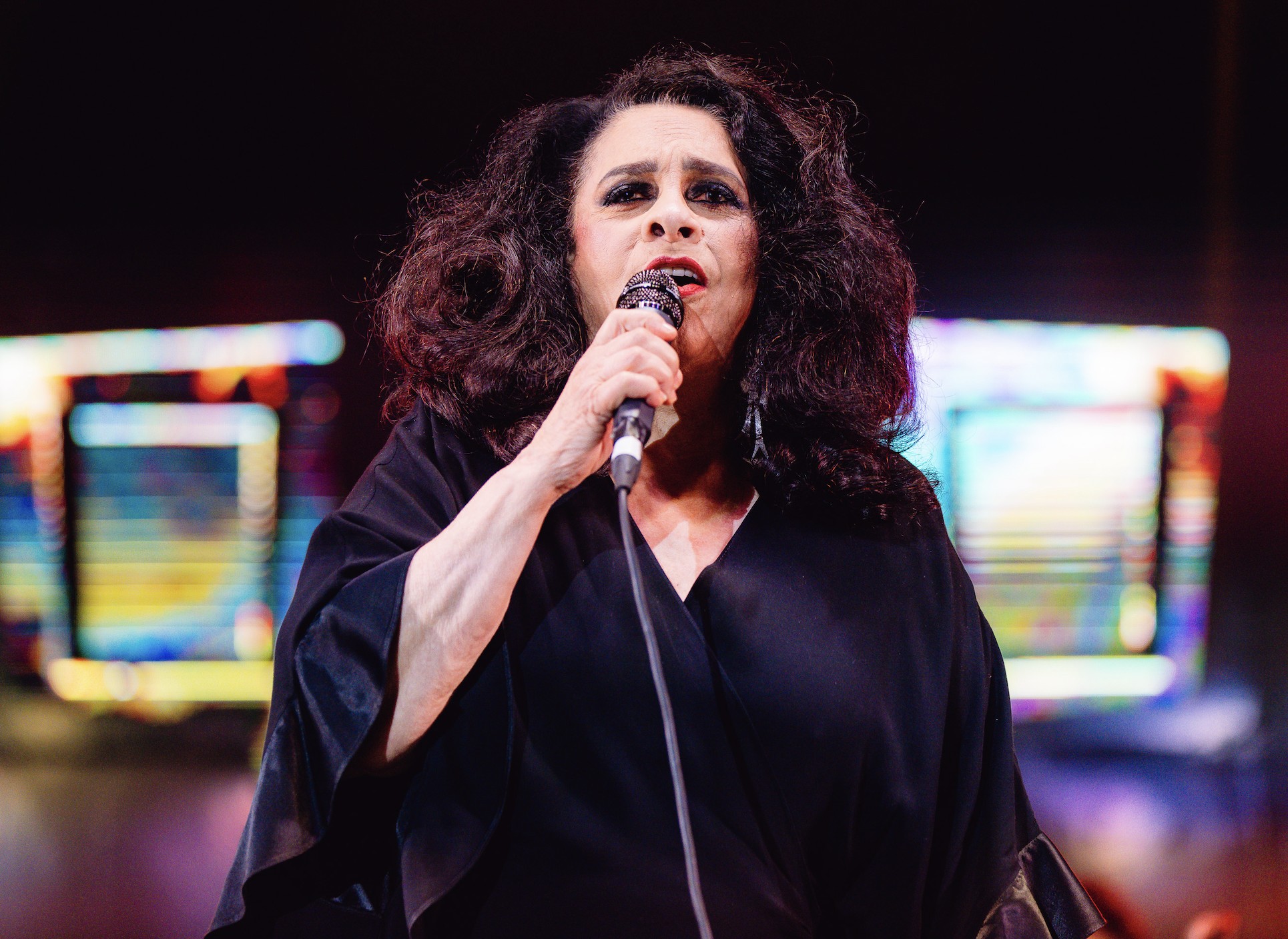 Álbum ao vivo póstumo de Gal Costa chega em outubro, mas as edições em CD e LP saem depois, em data incerta