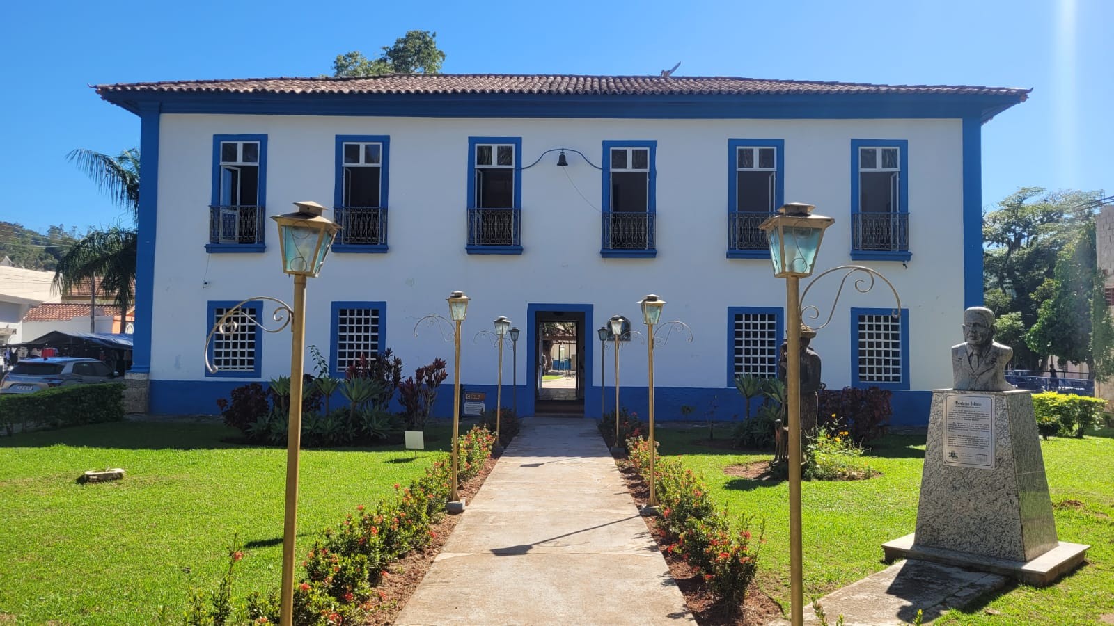 Sala dedicada a Monteiro Lobato tem tinteiros originais e documentos assinados pelo escritor no interior de SP