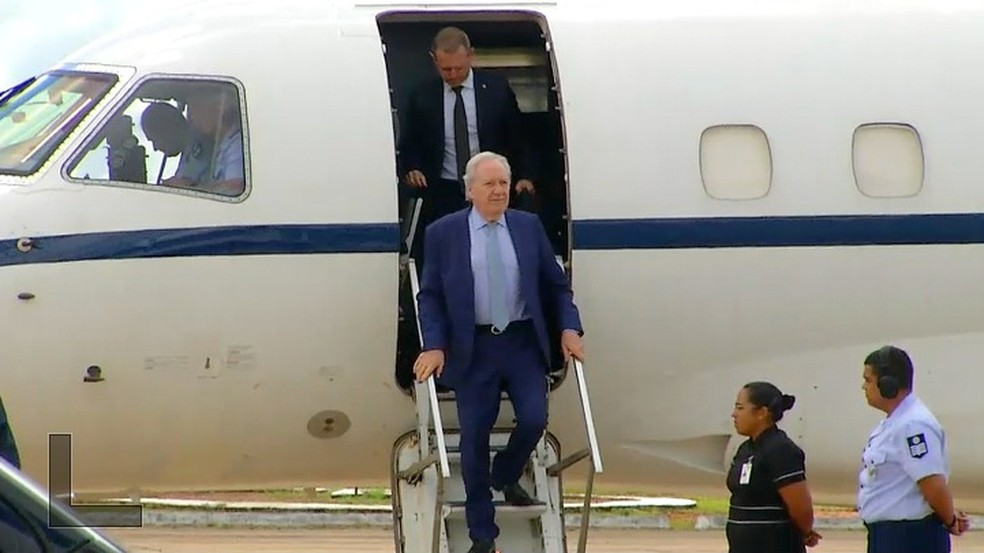 Ministro Ricardo Lewandowski desembarca em Mossoró no 29º dia de buscas pelos fugitivos da Penitenciária Federal — Foto: Inter TV Cabugi