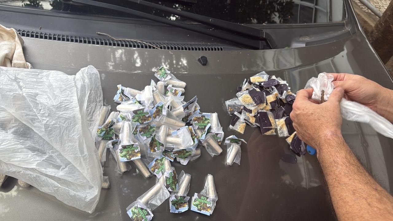 Homem Flagrado Vendendo Drogas na Lapa é PRESO
