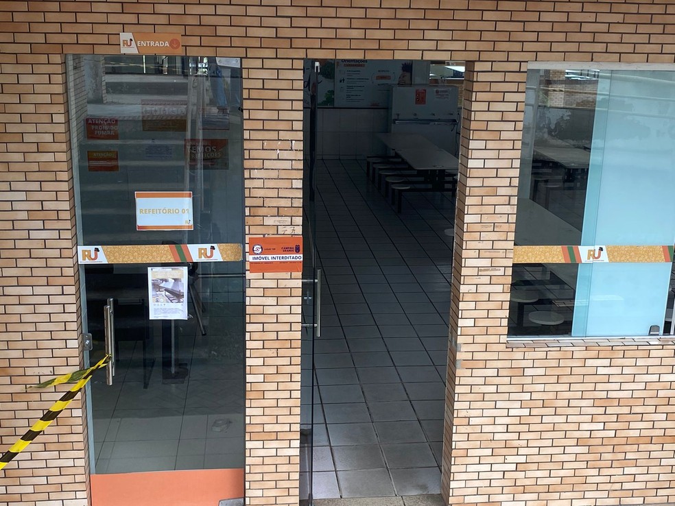Defesa civil interdita restaurante universitário da UFCG — Foto: Geraldo Jerônimo/TV Paraíba
