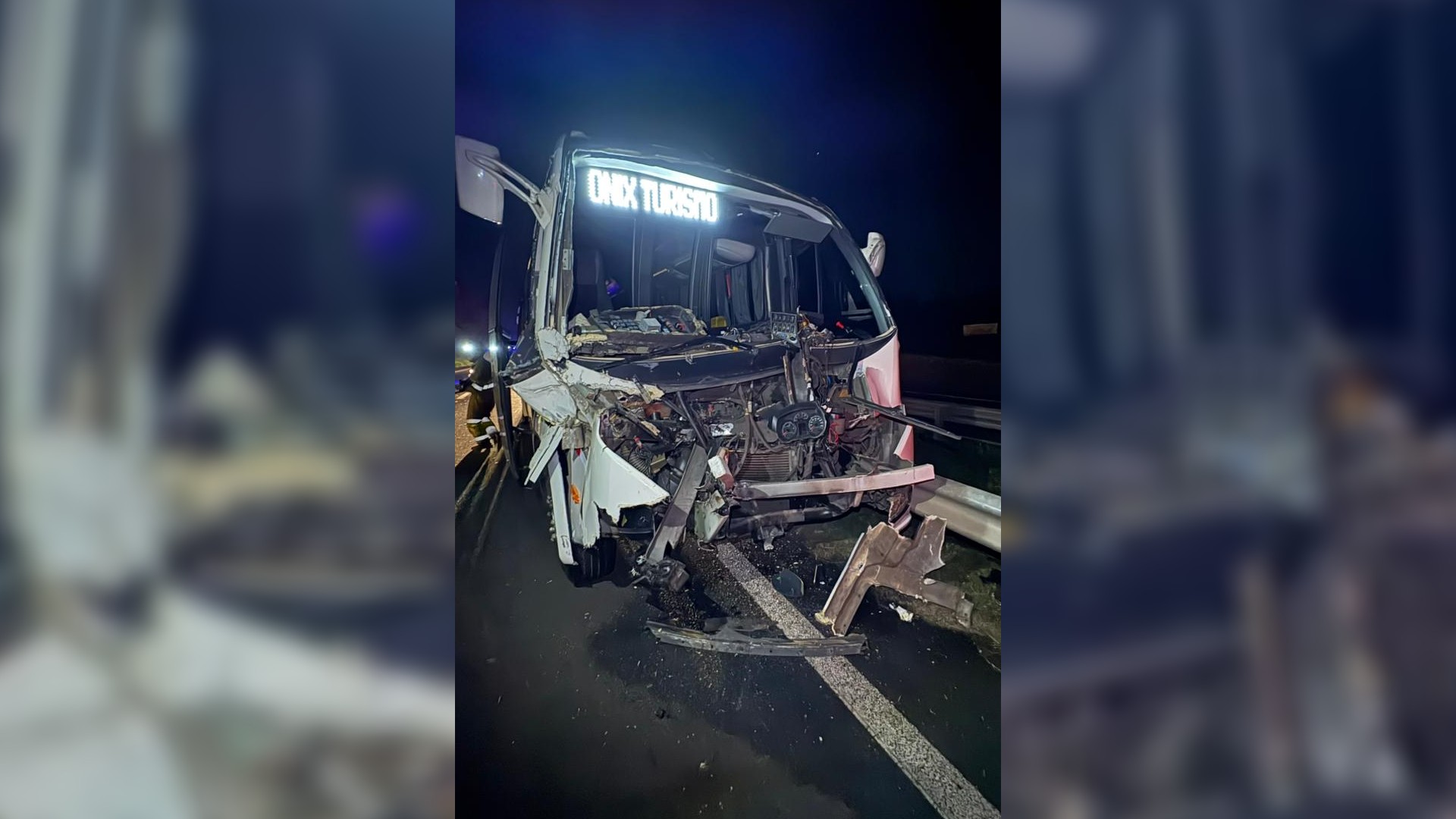 Acidente envolvendo micro-ônibus de prefeitura deixa 23 pessoas feridas em rodovia no interior de SP