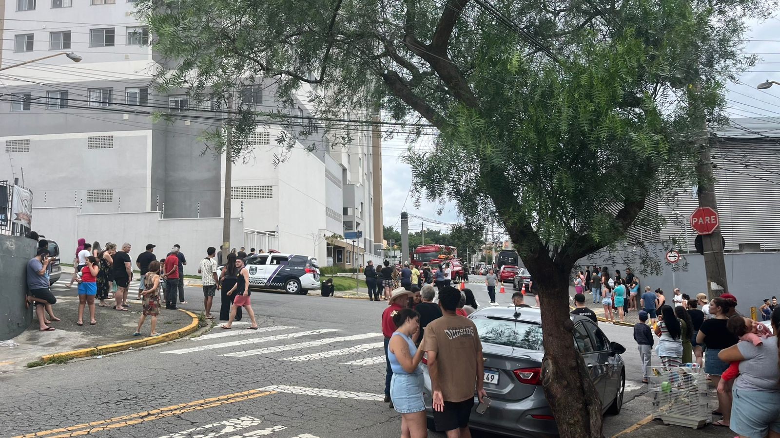 Prédio é evacuado após incêndio em Mogi das Cruzes; ninguém se feriu