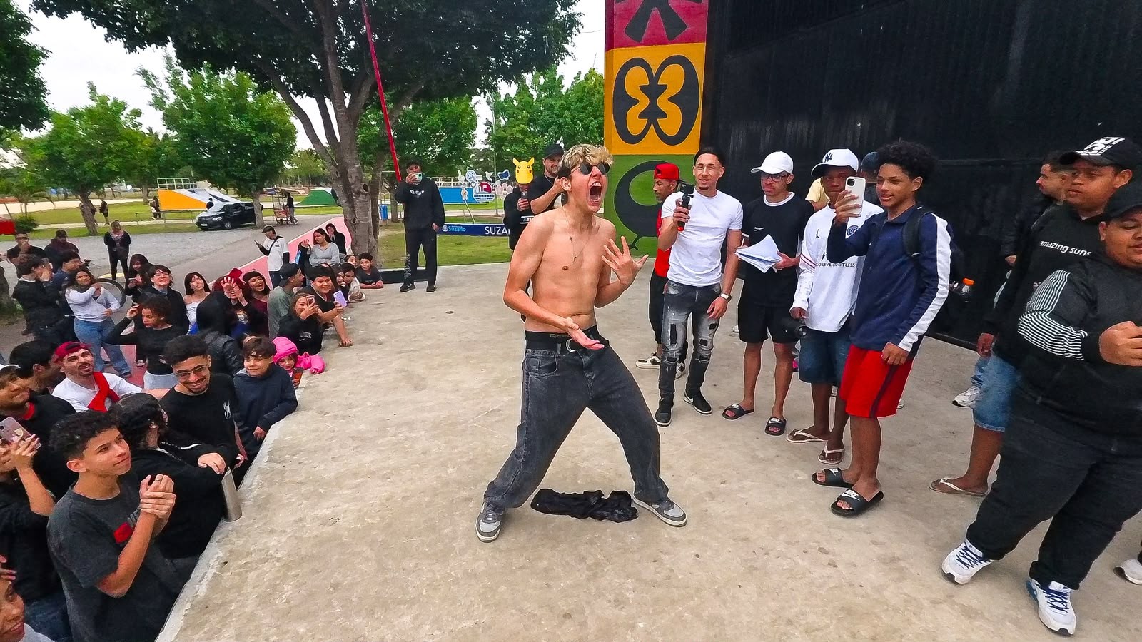 Campeonato de ‘farmar aura’ reúne mais de 200 jovens na Grande SP e viraliza; VÍDEO