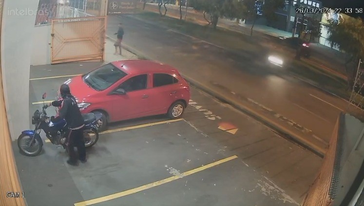 Câmeras registram roubo e furto de motos em menos de 24 horas em Sorocaba; vídeo