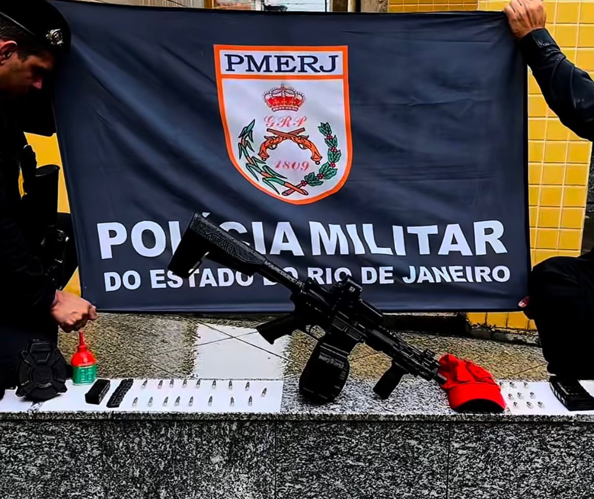 Polícia Militar apreende fuzil, munições e carregadores em Três Rios