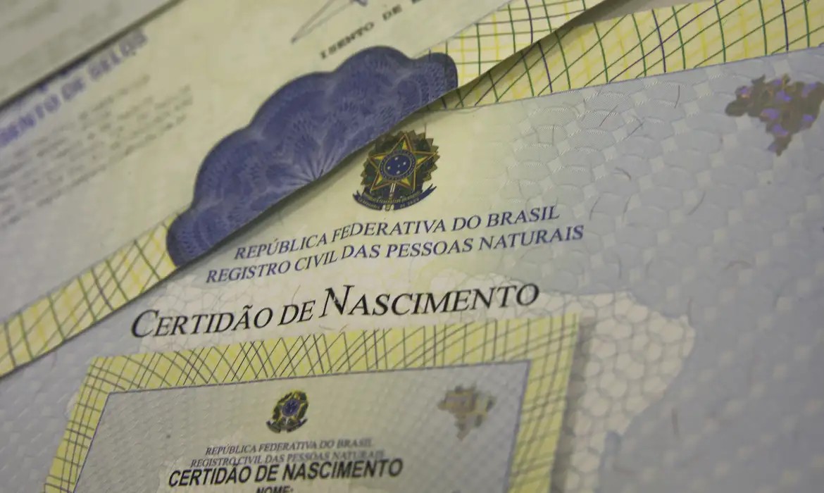 Mais de 16 mil crianças foram registradas só com o nome da mãe em 5 anos no ES