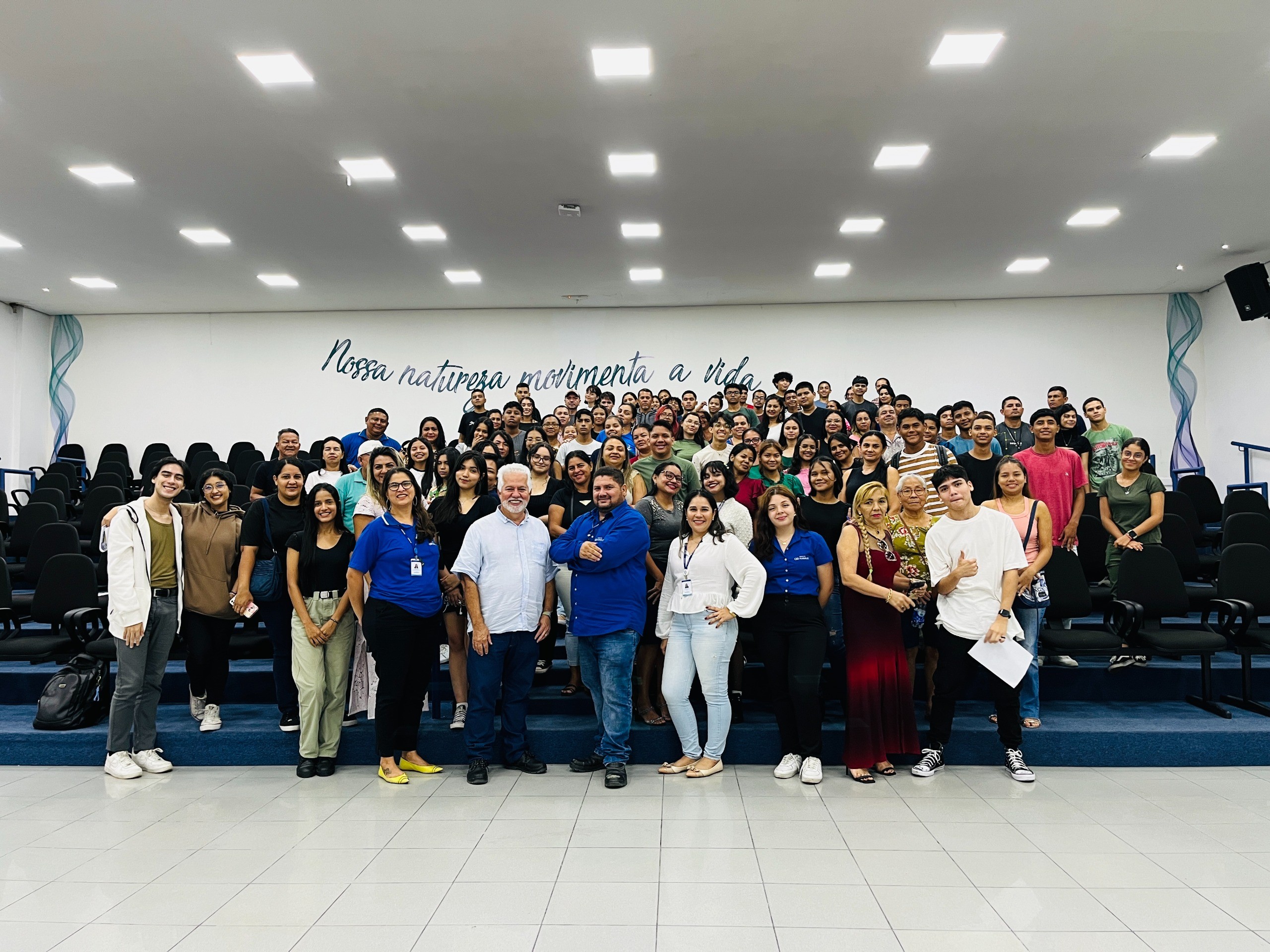 Pioneiros: Programa da Águas de Manaus voltado a alunos de escolas públicas tem aula inaugural