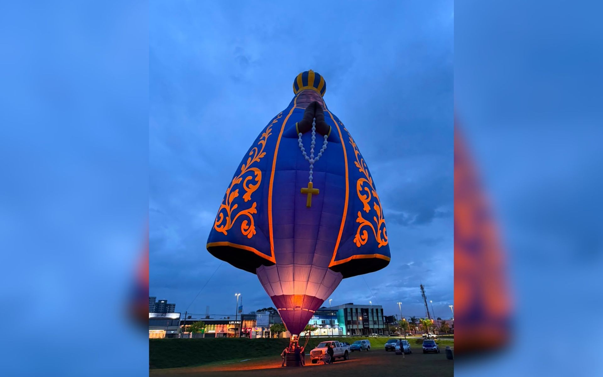 Caminho da Fé: peregrinação tem maior balão de Nossa Senhora Aparecida e reúne duas mil pessoas no interior de SP
