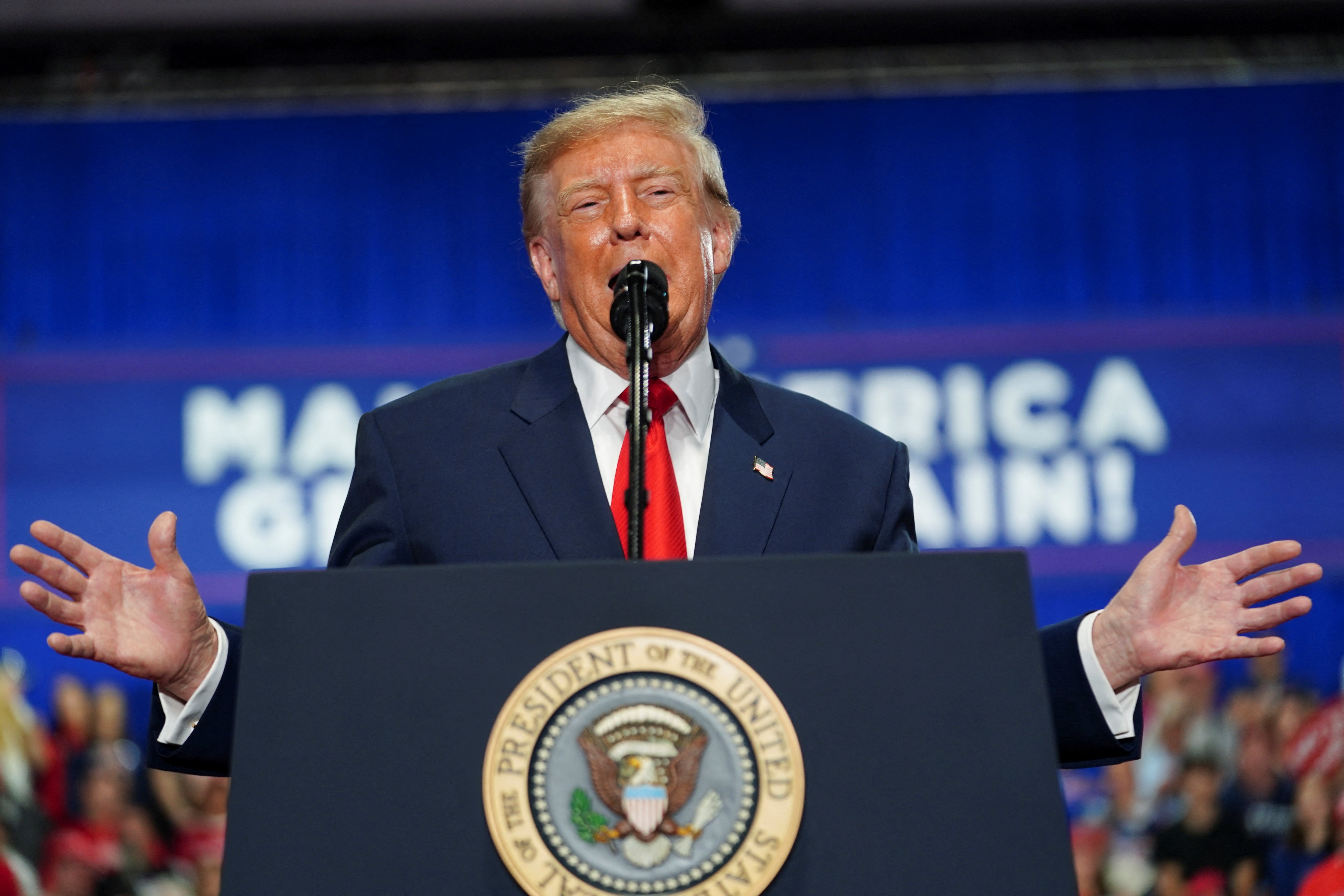 Trump critica Noruega por ter ficado sem Nobel da Paz: 'Não vamos esquecer'