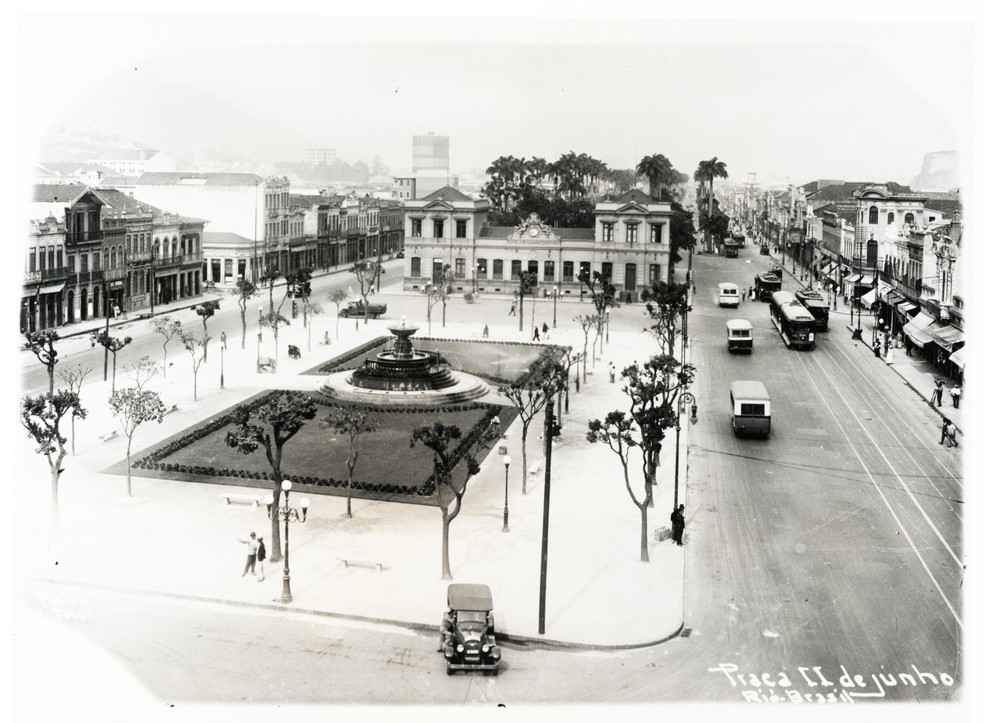 Praça Onze de Junho, no Centro do Rio, em 1922 — Foto: Augusto Malta/Coleção Gilberto Ferrez/Acervo Instituto Moreira Salles