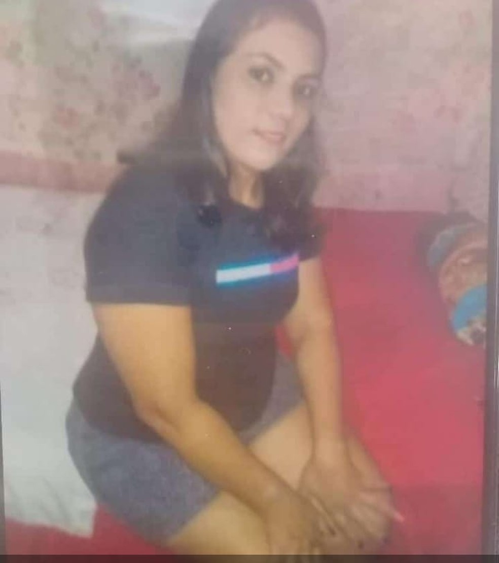 Professora é morta a tiros na frente da filha de 6 anos e ex-companheiro tira a própria vida após o crime no Piauí — Foto: Reprodução