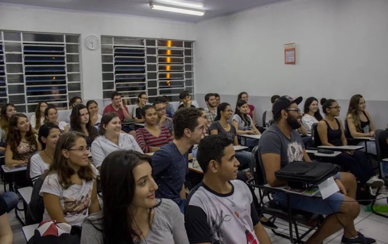 Cursinhos populares abrem inscrições gratuitas para estudantes de baixa renda em Jundiaí