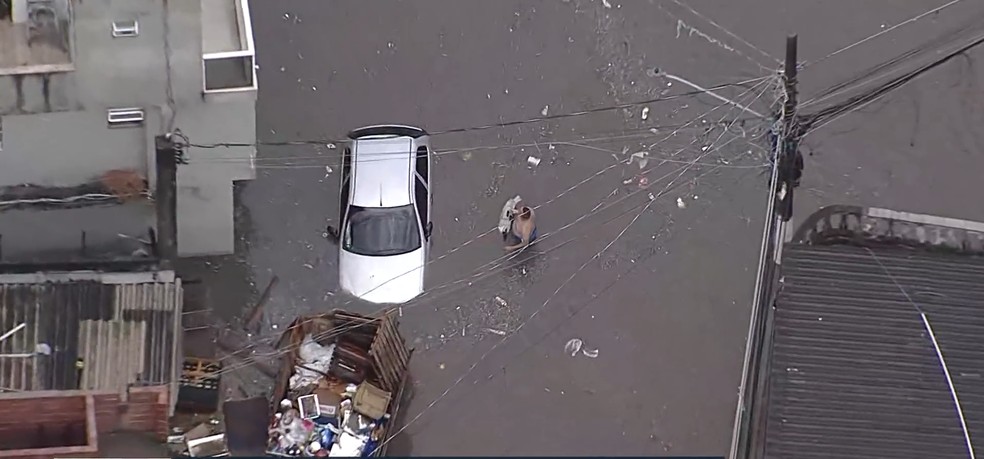 Alagamento no Itaim Paulista, Zona Leste de SP — Foto: Reprodução/TV Globo