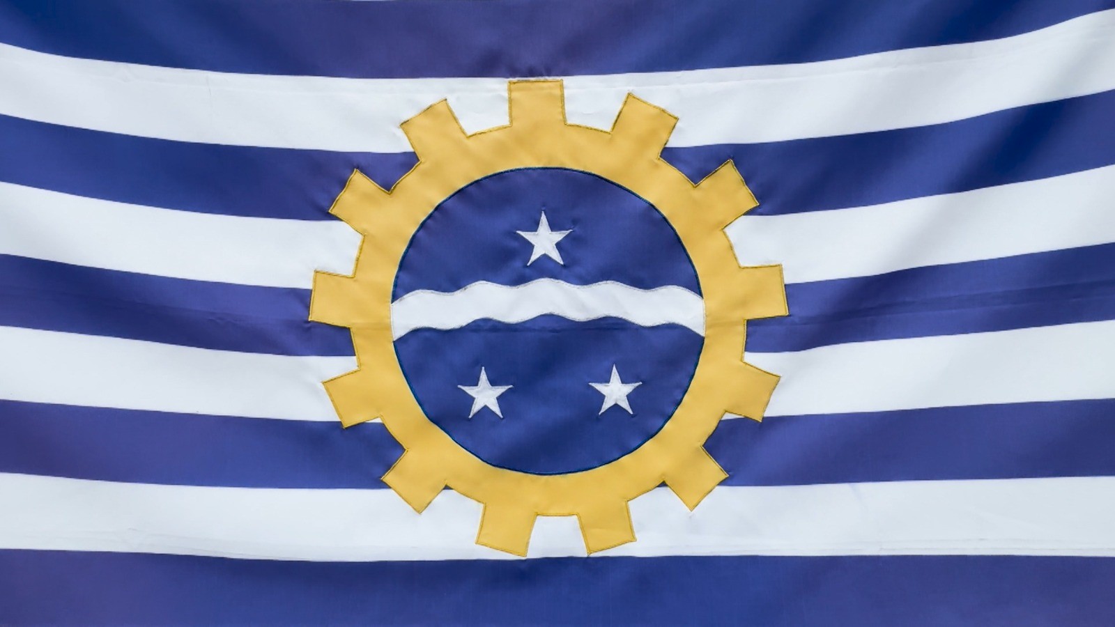 Roda dentada, estrelas e curvas: o que significa cada símbolo da bandeira de São José dos Campos? 