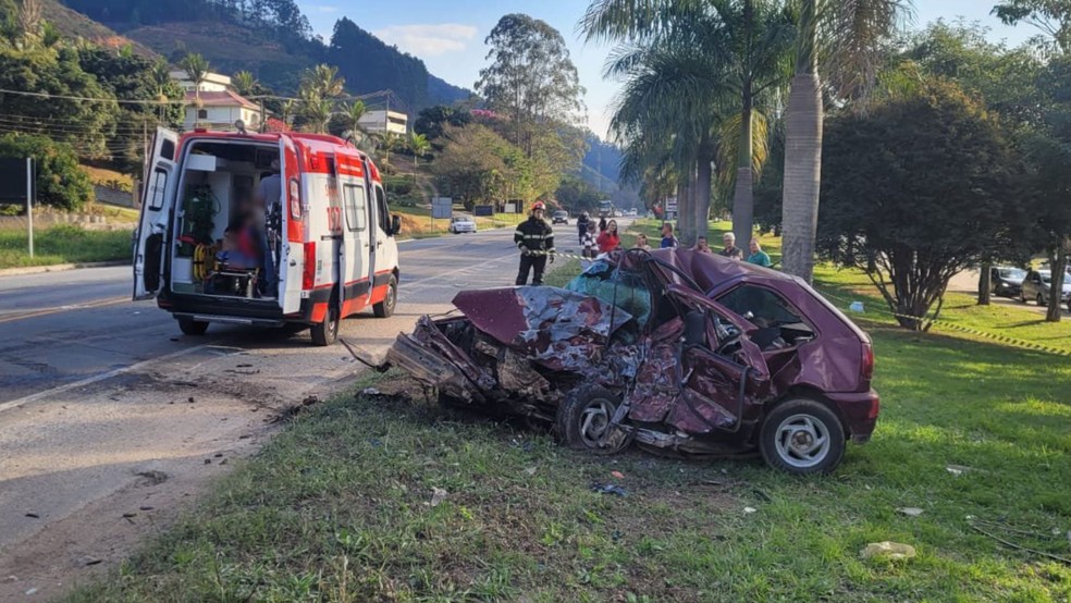 Motorista de 43 anos morreu em acidente com três veículos na BR-262, em Venda Nova do Imigrante, Espírito Santo. — Foto: Reprodução
