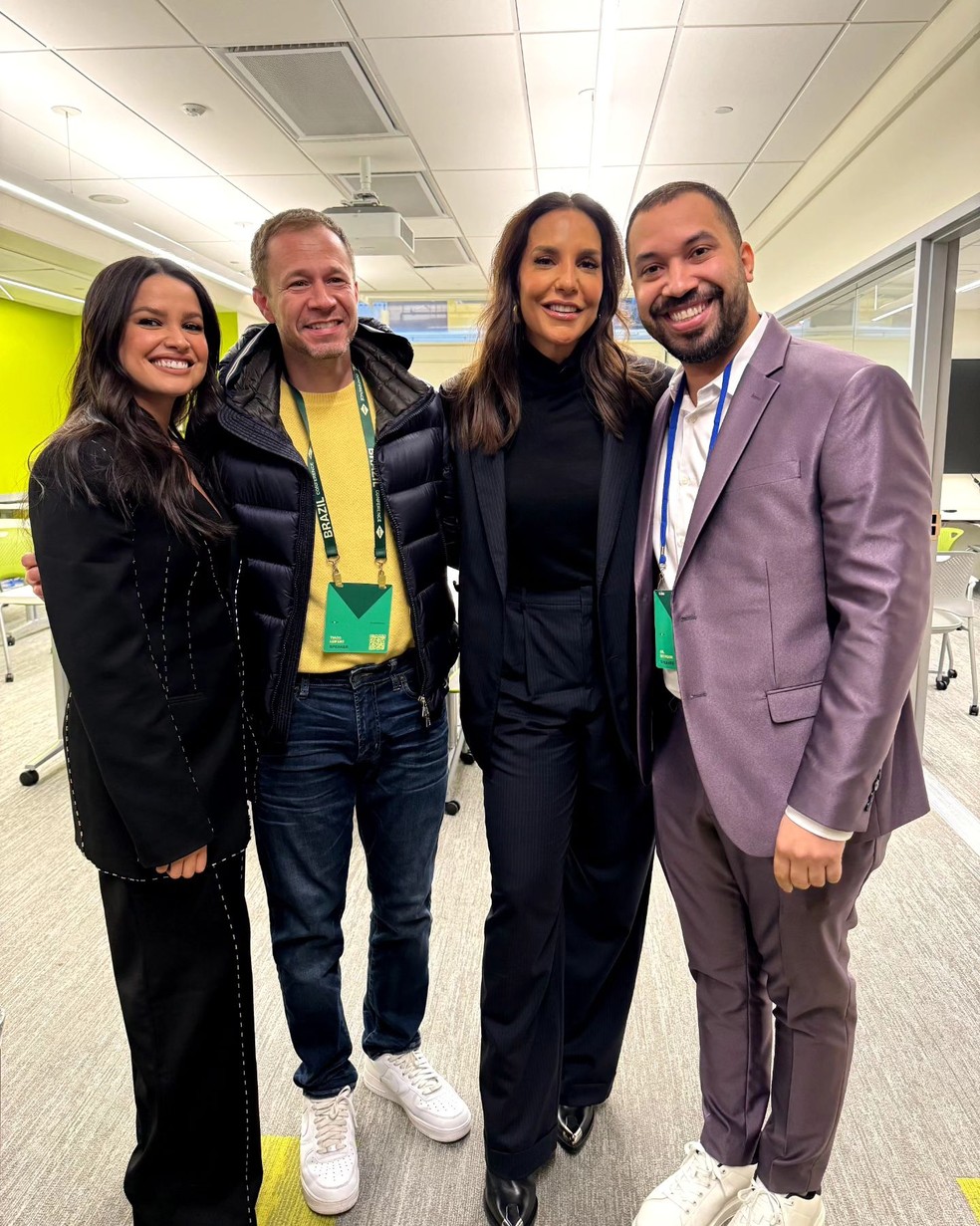 Juliette, Tiago Leifert, Ivete Sangalo e Gil do Vigor durante conferência Brazil Conferece, em Harvard — Foto: Reprodução/Instagram/gildovigor