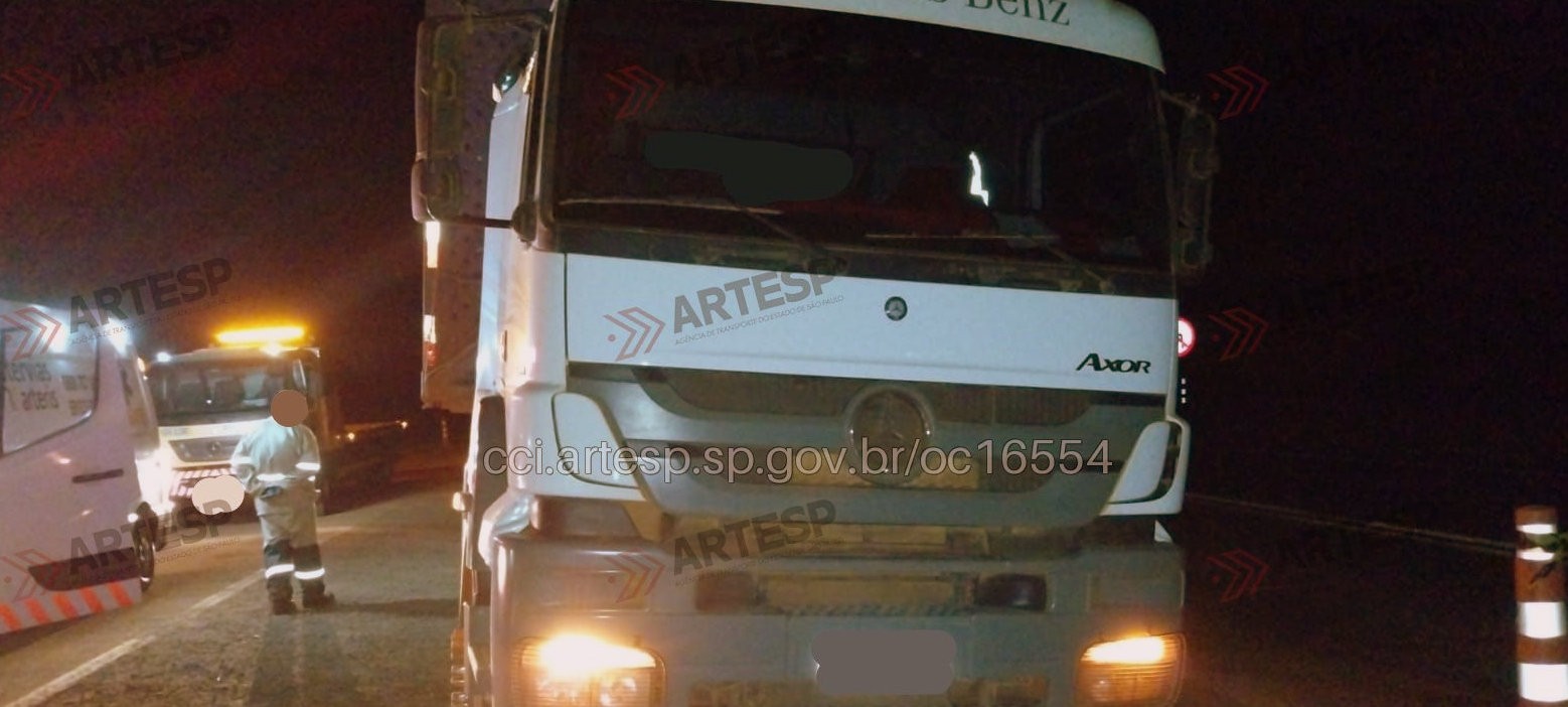 Motociclista morre atropelado por carreta na SP-191 em Araras
