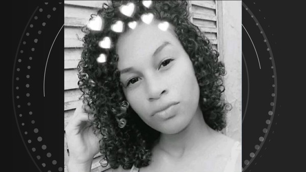 Quezia Maciel Machado, 24 anos, foi morta a facadas no meio da rua, em São Mateus, Espírito Santo — Foto: Reprodução