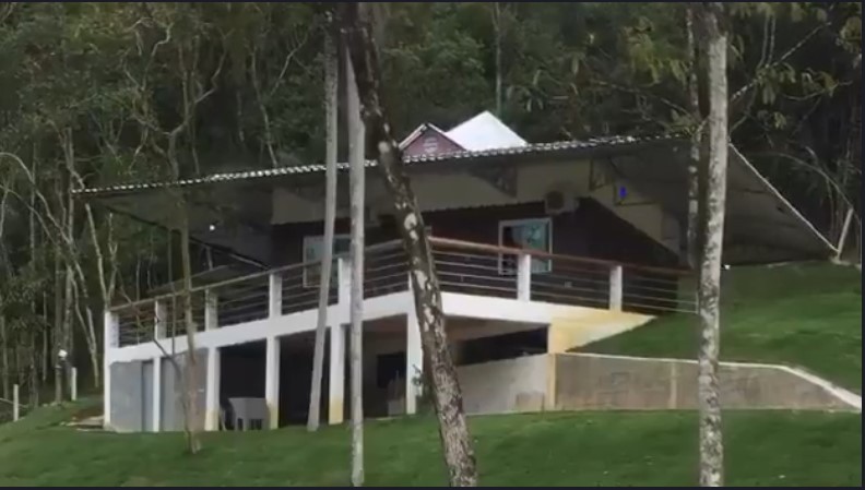 VÍDEO: empresário constrói casa giratória e ganha aposta de familiar em SC