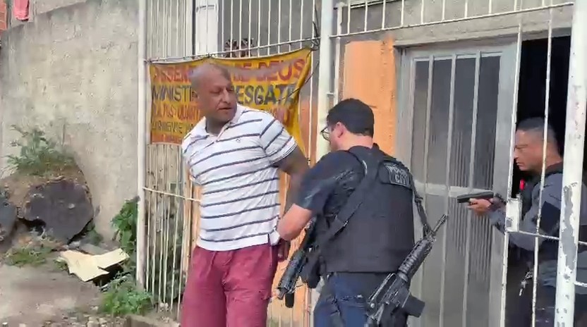 Polícia prende suspeito de ‘Boa noite, Cinderela’ contra canadense