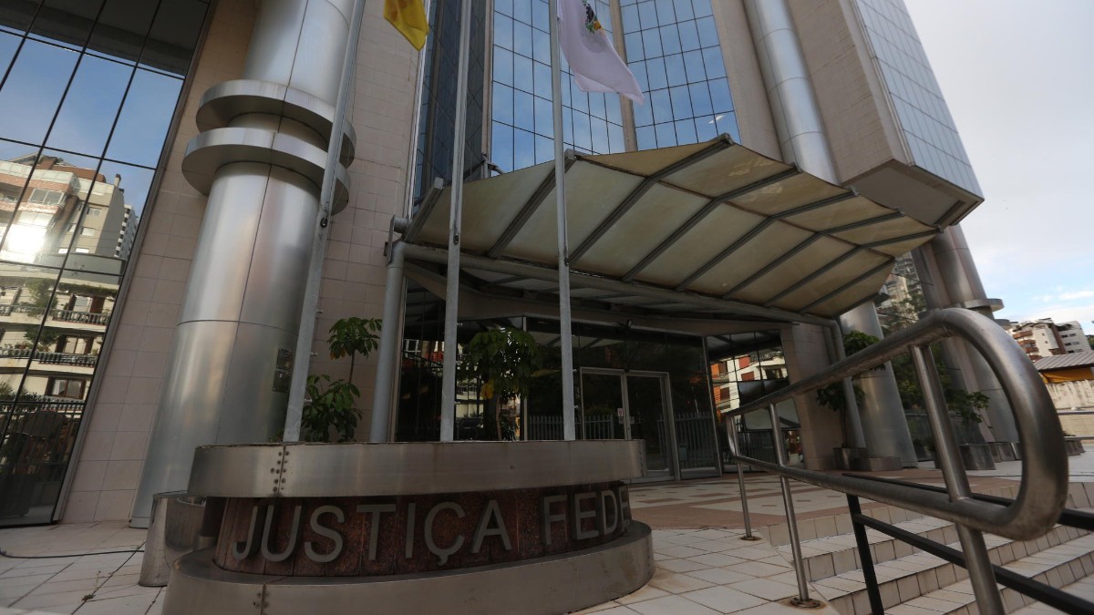 Após alerta de agência dos EUA, jovens que recrutavam adolescentes para grupos nazistas são condenados na Serra Gaúcha