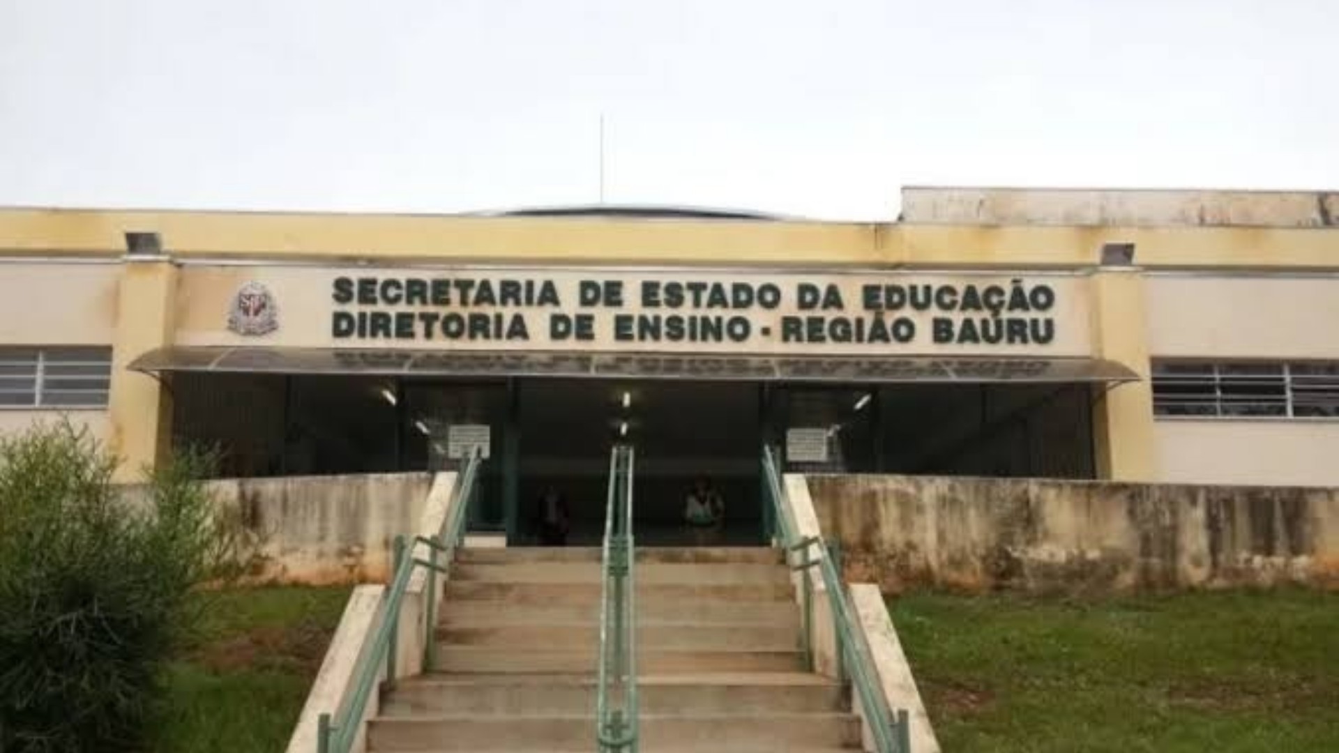 Professor de escola estadual é afastado após ser acusado de assediar aluna de 13 anos no interior de SP