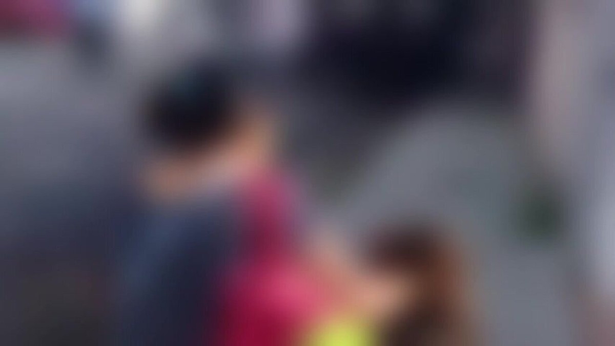 Mãe leva criança puxada pelos cabelos na saída de escola no Ceará; vídeo |  Ceará | G1