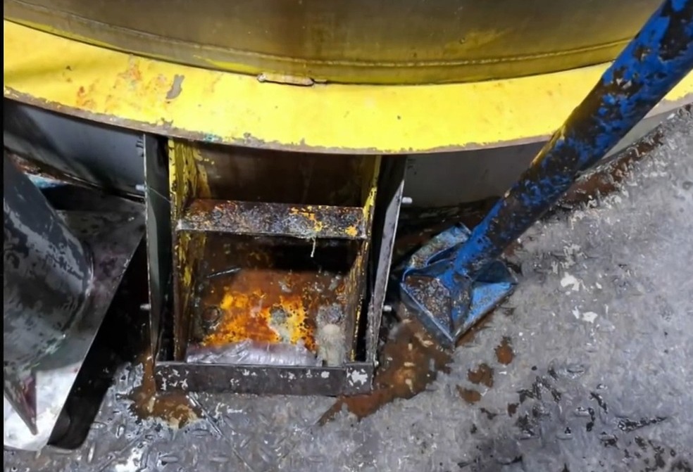 Imagens do relatório mostram a inspeção sanitária realizada no fim de abril na fábrica da Ypê — Foto: Reprodução