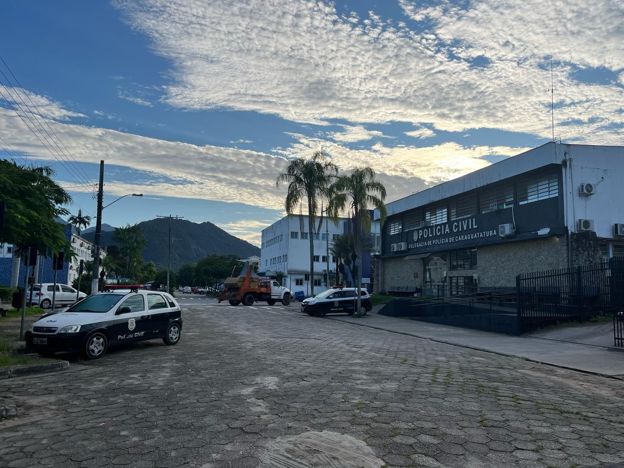 Motociclista morre após colisão entre duas motos na Rio-Santos, em Caraguatatuba